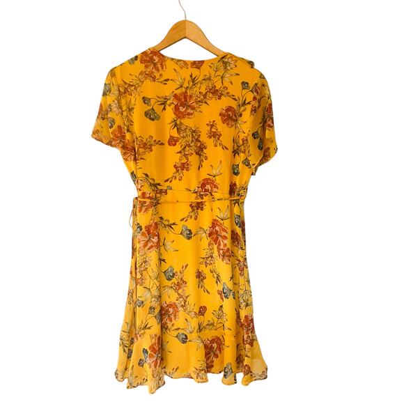 Lush Floral Ruffles Short Sleeve Wrap Dress Size XL Yellow Multi - Picture 3 of 8
